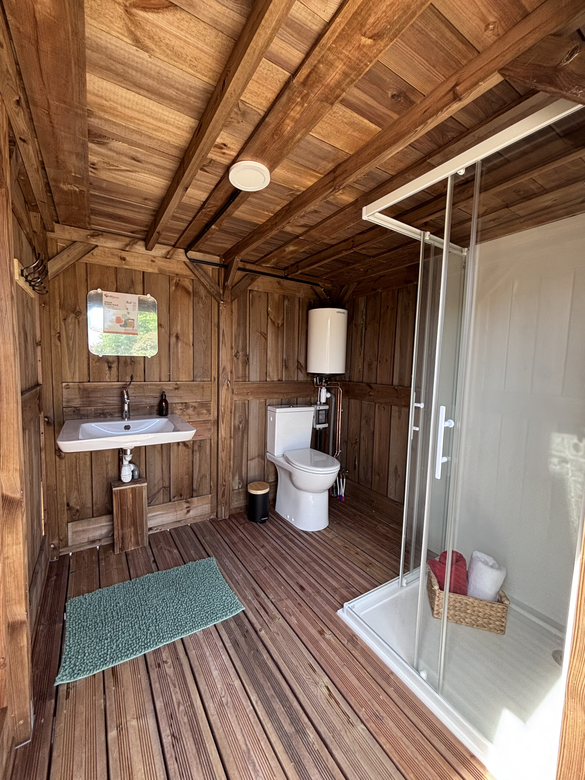 pmr 2 Intérieur cabane hobbit version 3 couchages